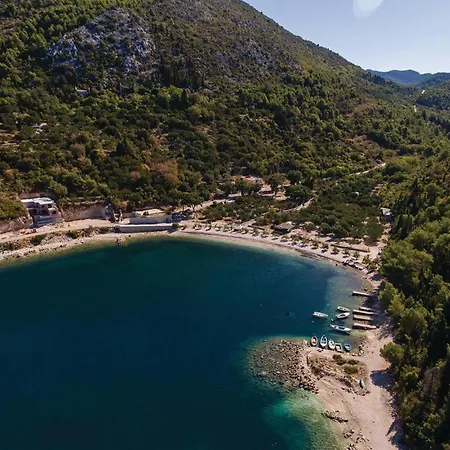 2 Bedroom Beautiful In Kremena