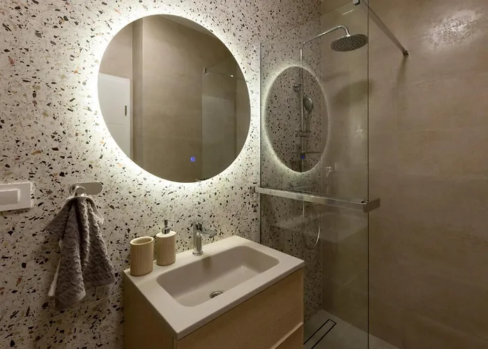 2 Bedroom Beautiful In Casa de Férias Kremena