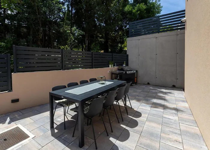 2 Bedroom Beautiful In *