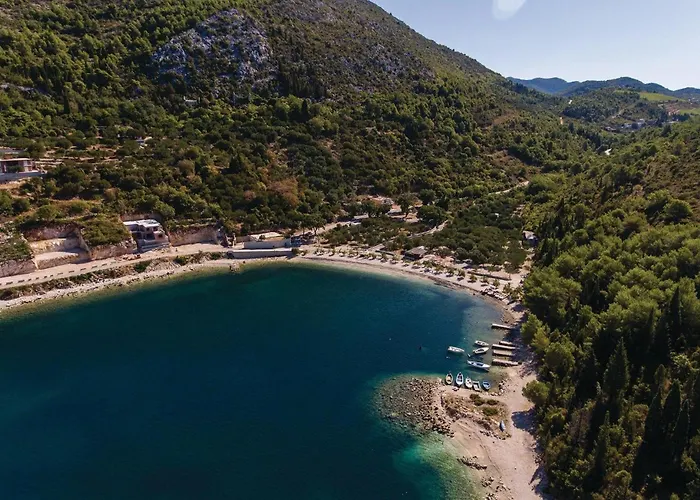 2 Bedroom Beautiful In Kremena