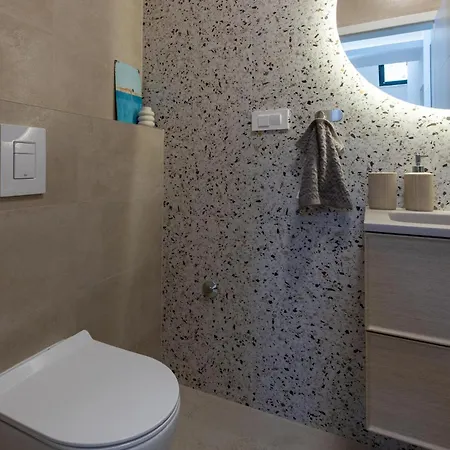 Holiday home 2 Bedroom Beautiful In Kremena