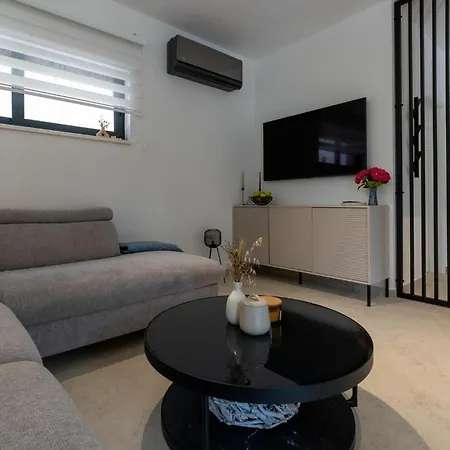 2 Bedroom Beautiful In * Kremena