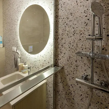 2 Bedroom Beautiful In