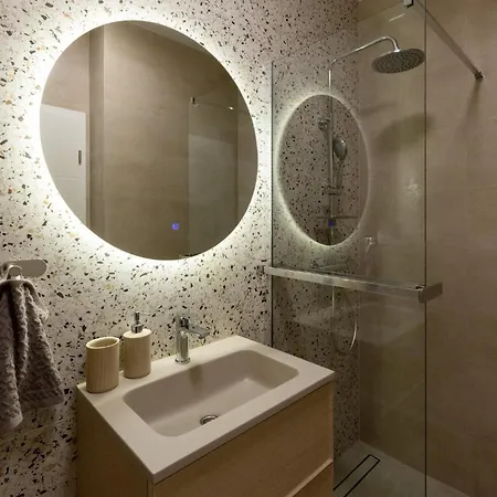 2 Bedroom Beautiful In Дом отдыха Kremena